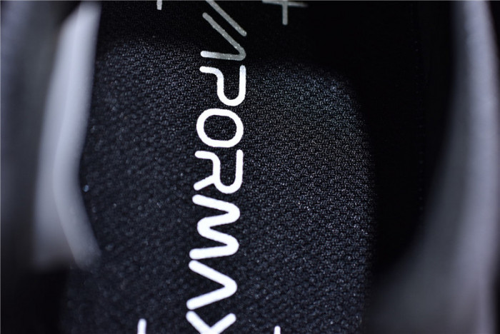 (image for) Air VaporMax 2019 Throwback Future AR6631-001 